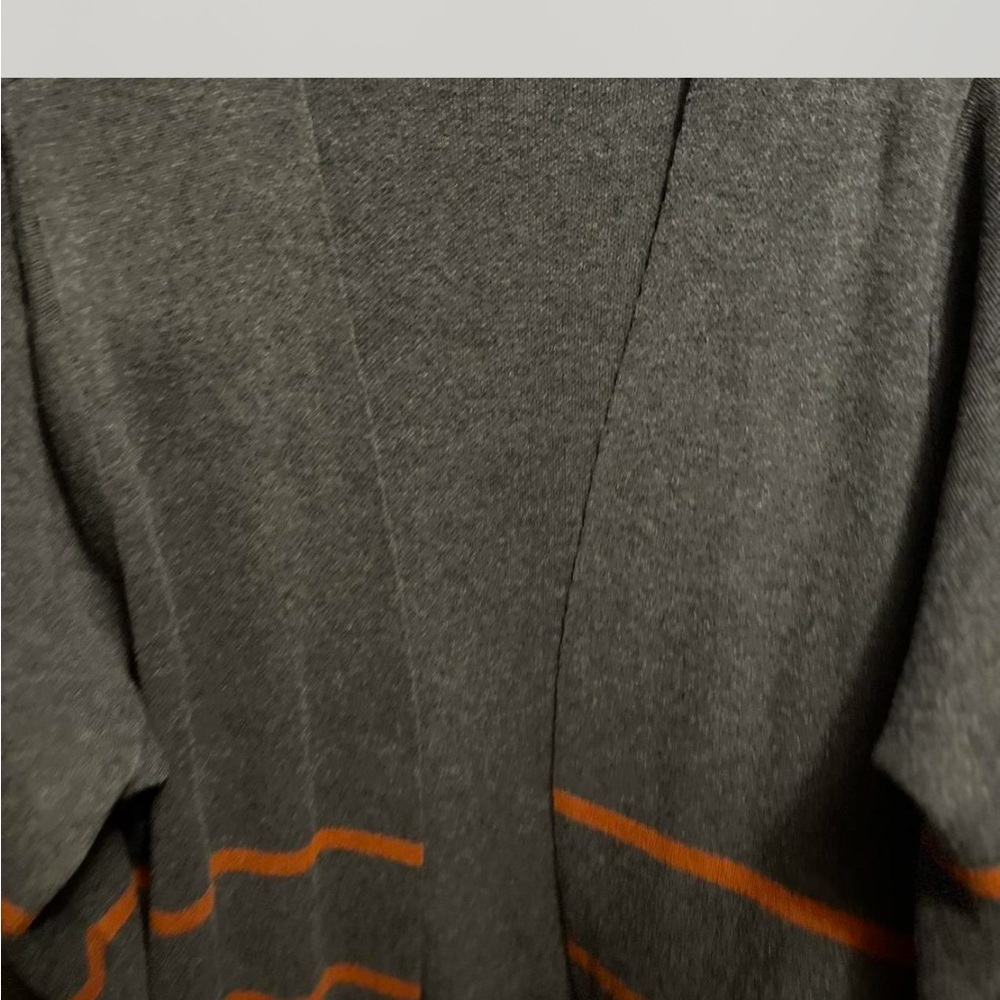 Ladies boutique brand cardigan.  Long length. 2X.  Like new - Picture 3 of 5